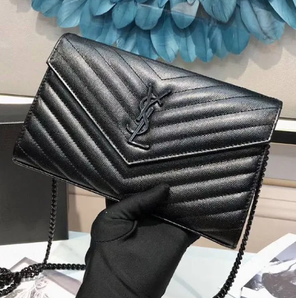 Bolsa Envelope Matelassê Yves Saint Laurent (YSL) (Italiana) - Imagem 2