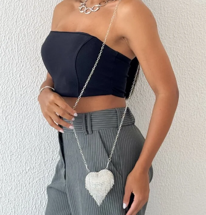 Mini Bolsa Coração com Franja - Glamour e Sofisticação para Ocasiões Especiais - Imagem 5